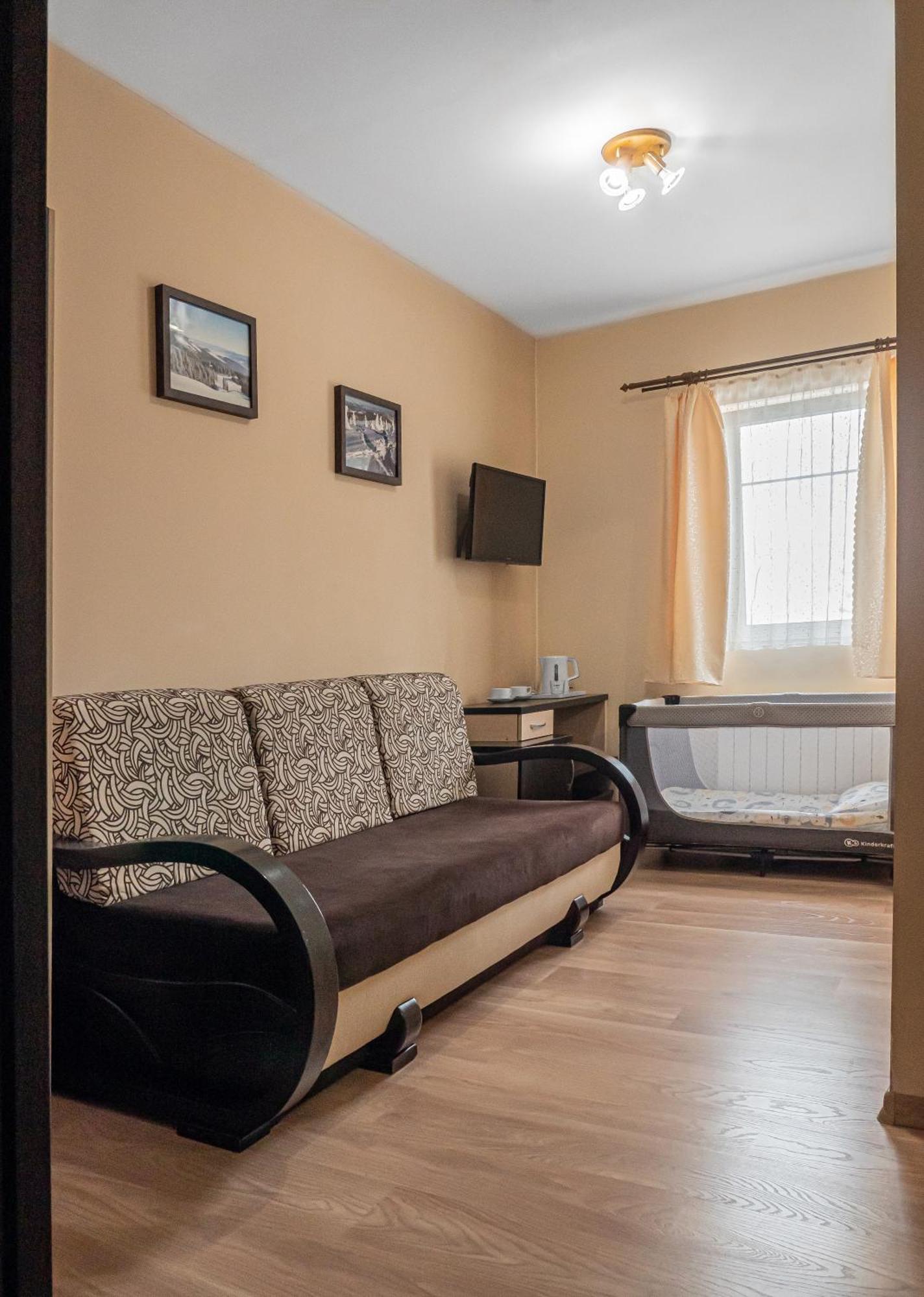 Оаза Hotel Dragobrat Ngoại thất bức ảnh