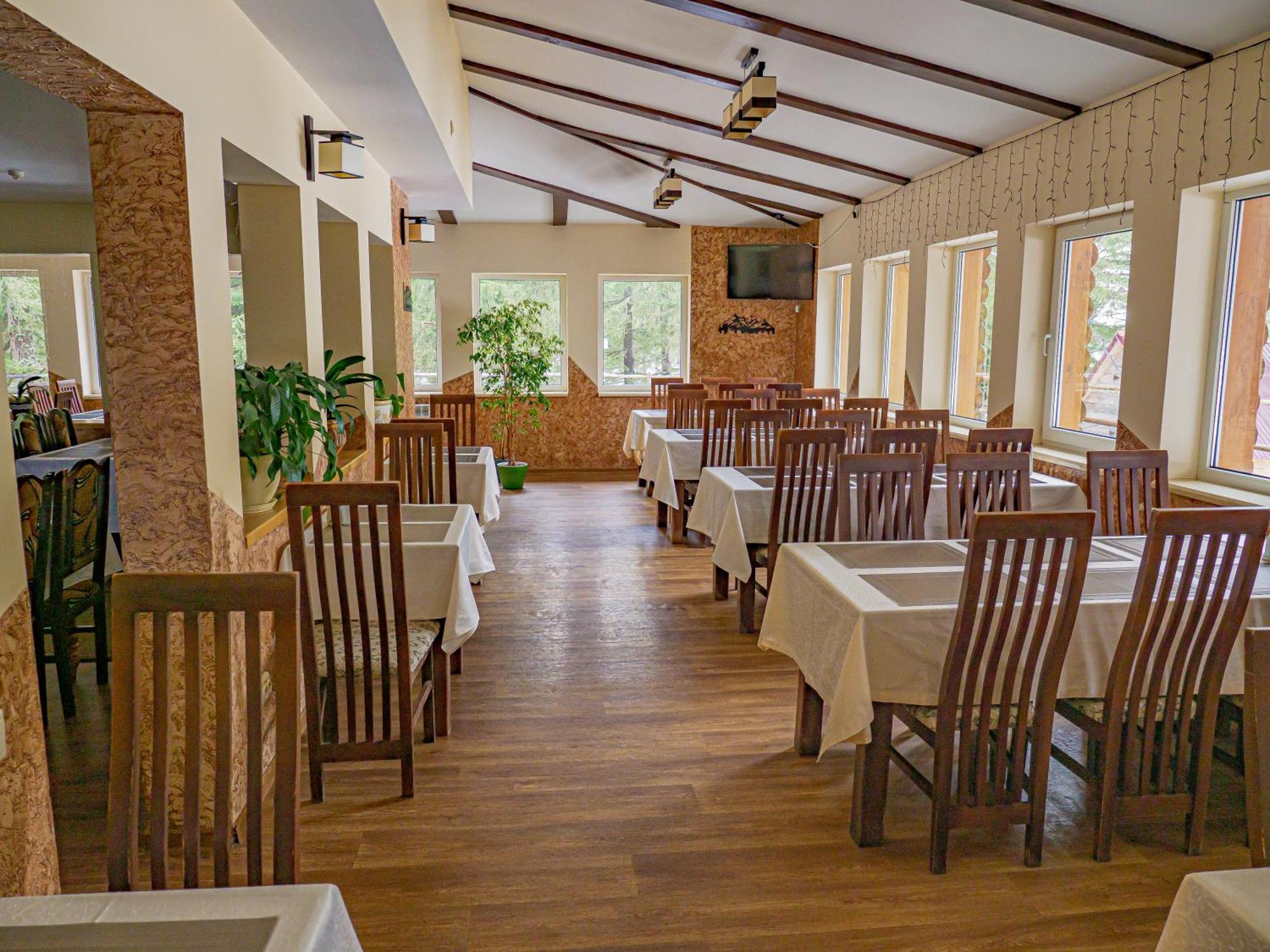 Оаза Hotel Dragobrat Ngoại thất bức ảnh